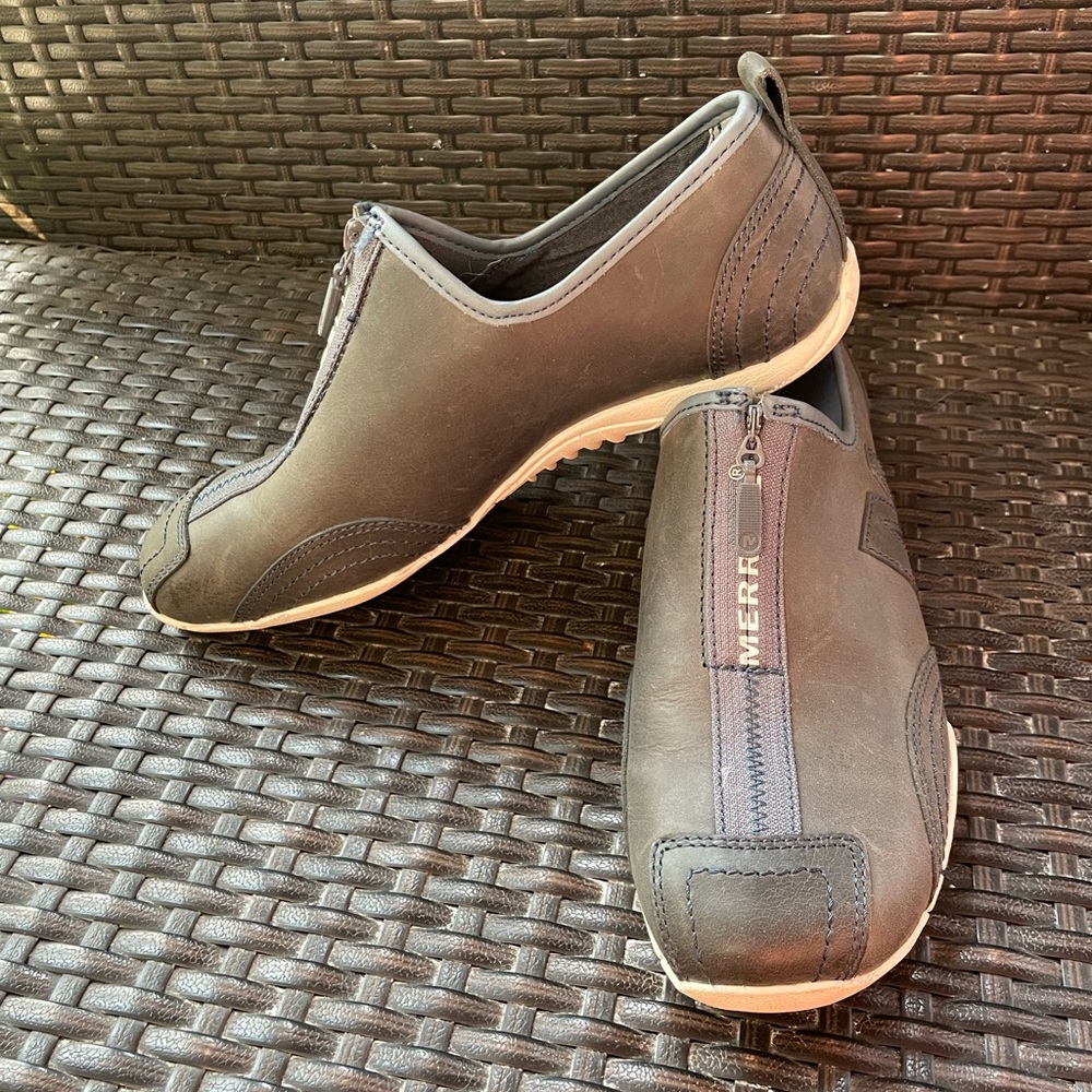 Merrell Barrado Women’s Leather gray Slip On Zip Up Performance Shoes Size 7.5